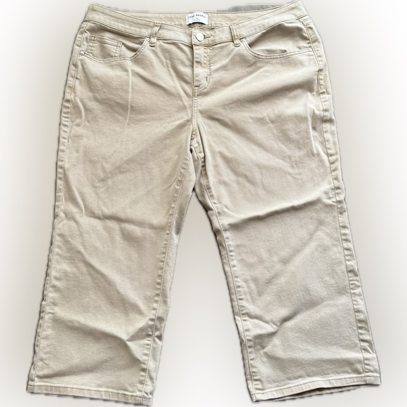 Lane Bryant Denim - Lane Bryant Flex Magic Waistband Signature Fit Crop Jeans 16P